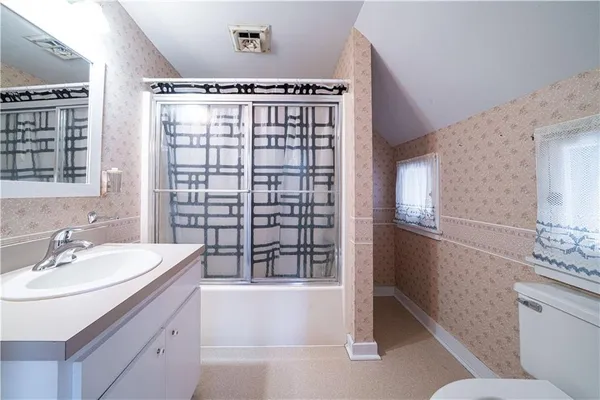 $249,900 | 610 North 8th Street, St. Joseph, MO 64501