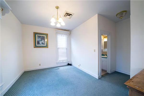 $249,900 | 610 North 8th Street, St. Joseph, MO 64501