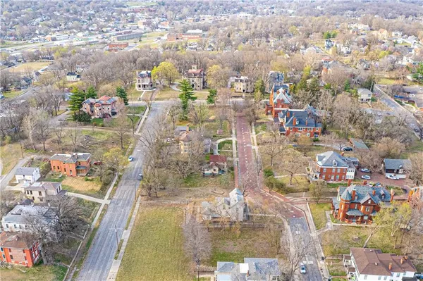 $249,900 | 610 North 8th Street, St. Joseph, MO 64501