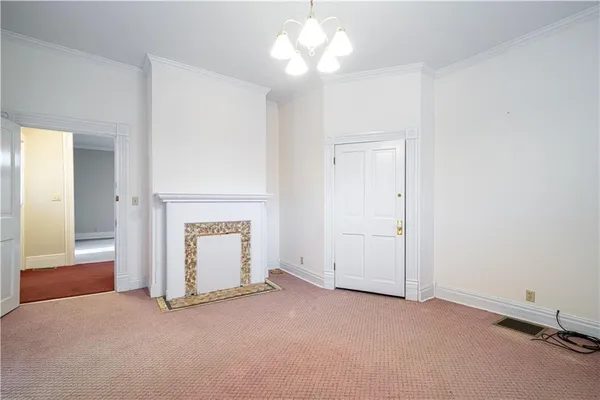 $249,900 | 610 North 8th Street, St. Joseph, MO 64501