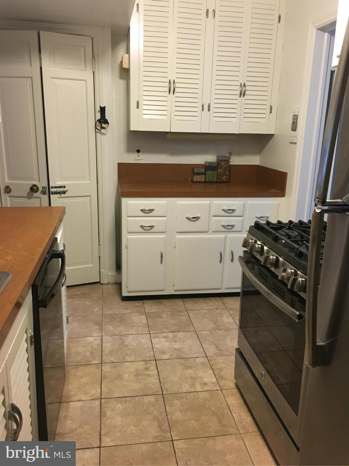 5904 Cranston Road Bethesda, MD 20816 - Photo 8 of 19 Kitchen