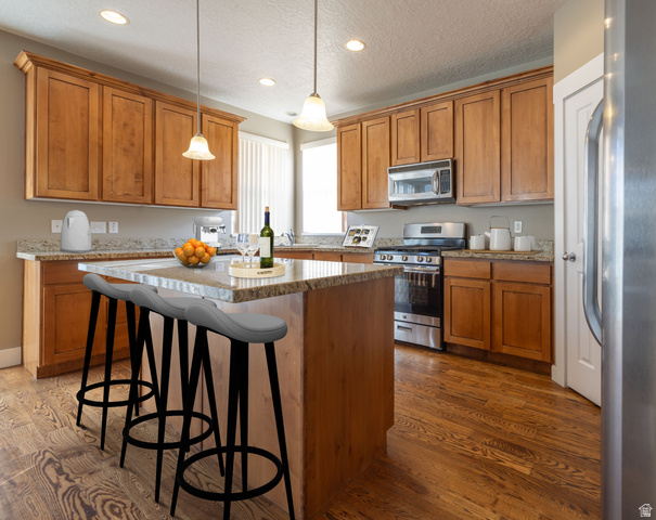 1420 Firelight Way Sandy, UT 84092 - Photo 11 of 40 Virtually staged.