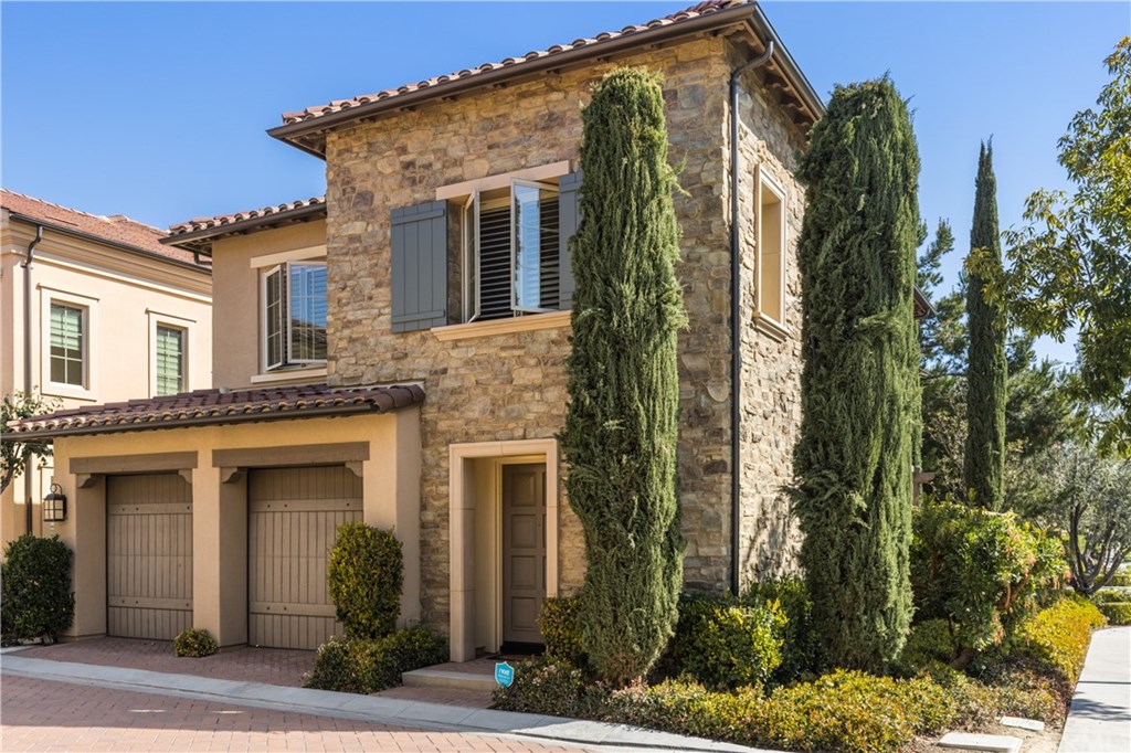 53 Bianco Irvine, CA 92618 - Photo 2 of 4