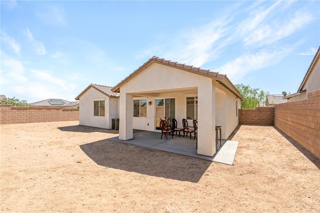 13266 Trail Ridge Way Victorville, CA 92395 - Photo 4 of 22