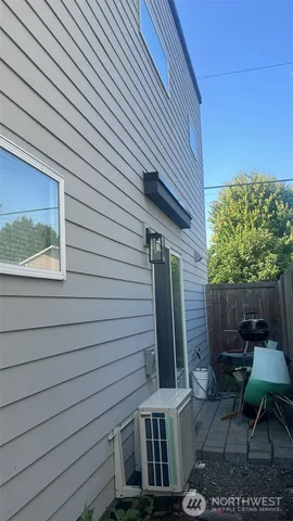 $3,300 | 1006 South Donovan Street, Seattle, WA 98108