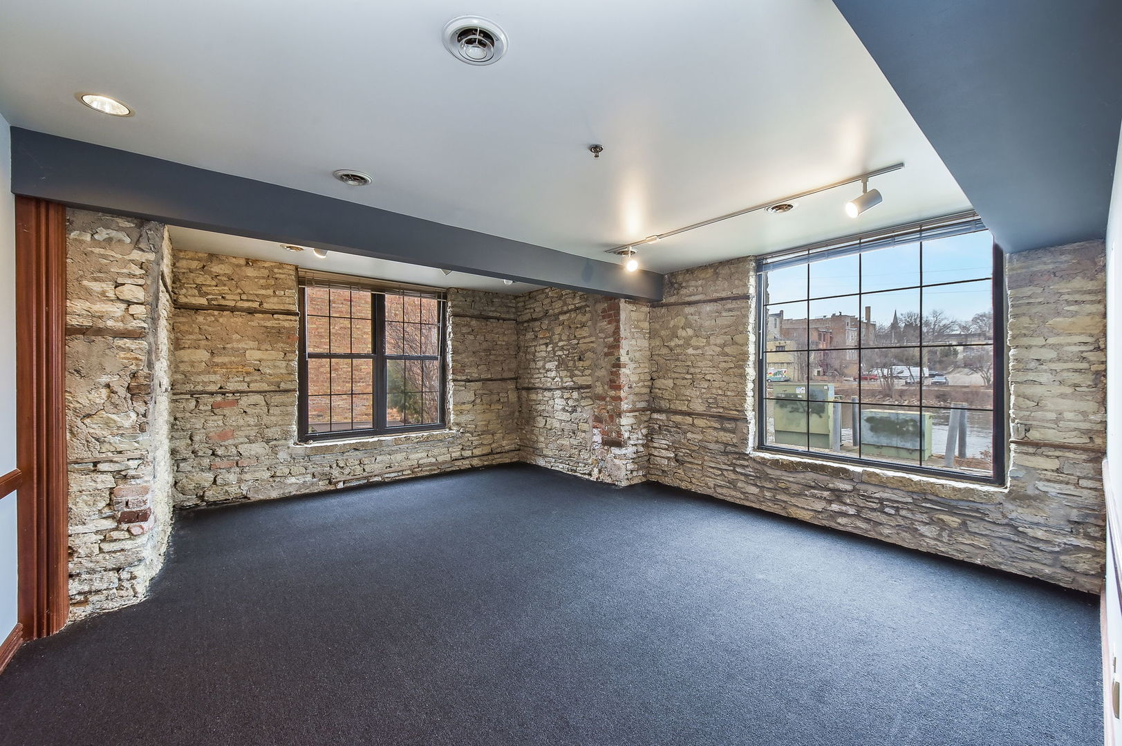 30 Shumway Avenue Batavia, IL 60510 - Photo 13 of 67