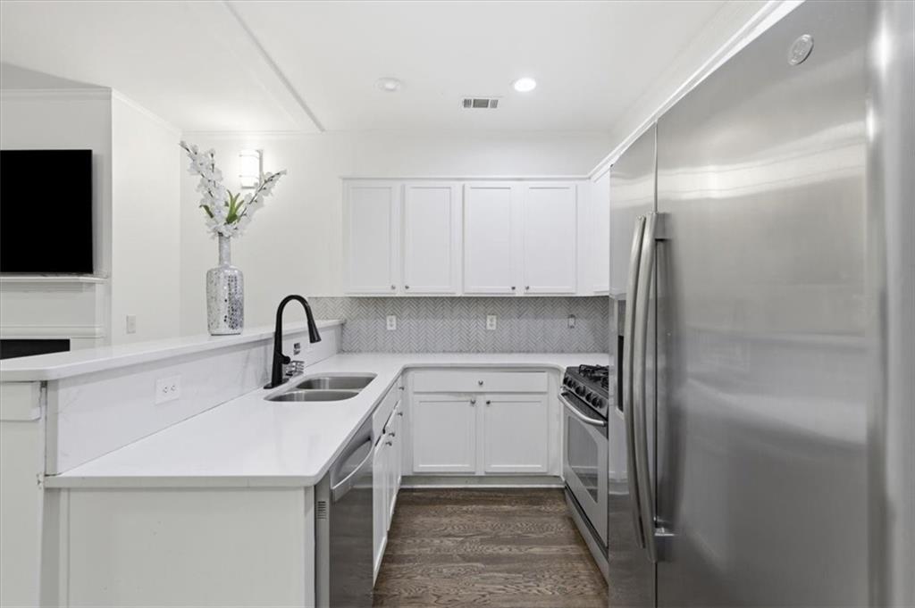 1076 North Village Drive Decatur, GA 30032 - Photo 13 of 30