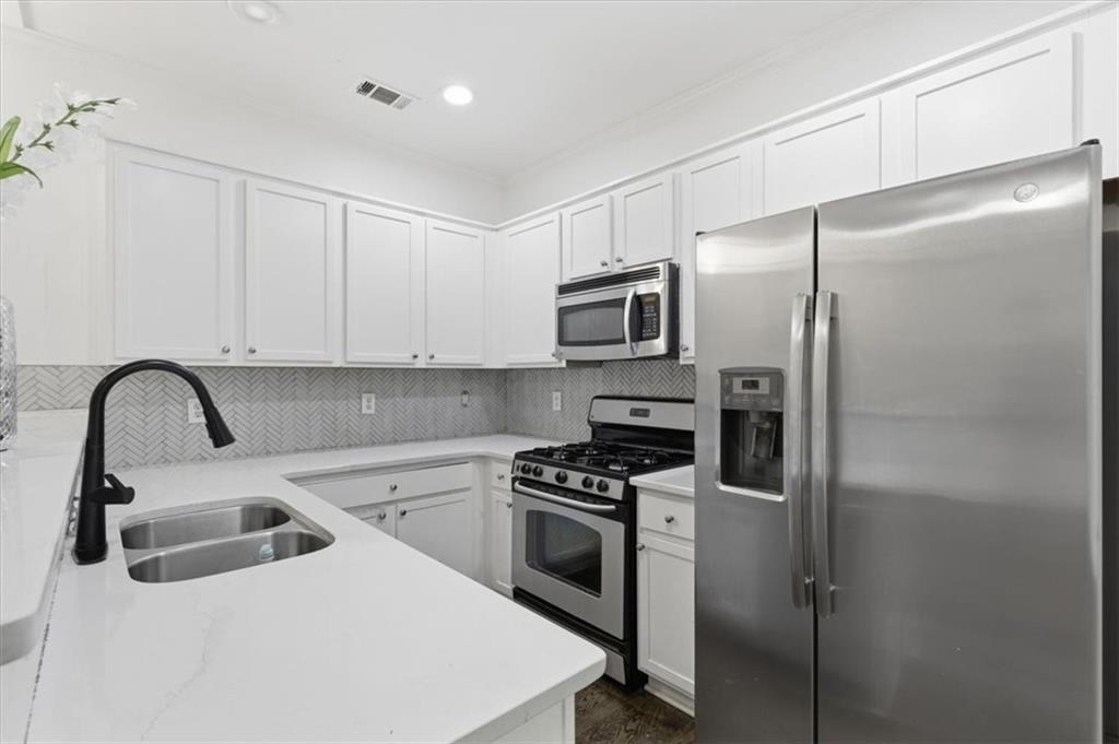 1076 North Village Drive Decatur, GA 30032 - Photo 14 of 30