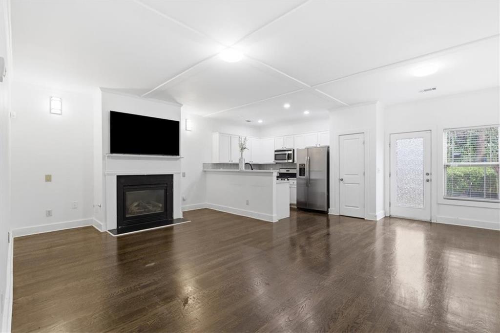 1076 North Village Drive Decatur, GA 30032 - Photo 8 of 30