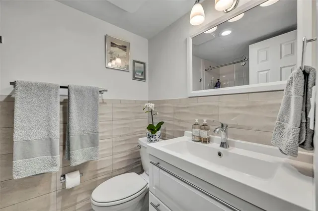 $550,000 | 535 North Interlachen Avenue, Unit 203, Winter Park, FL 32789