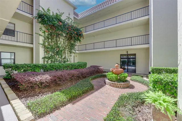$550,000 | 535 North Interlachen Avenue, Unit 203, Winter Park, FL 32789