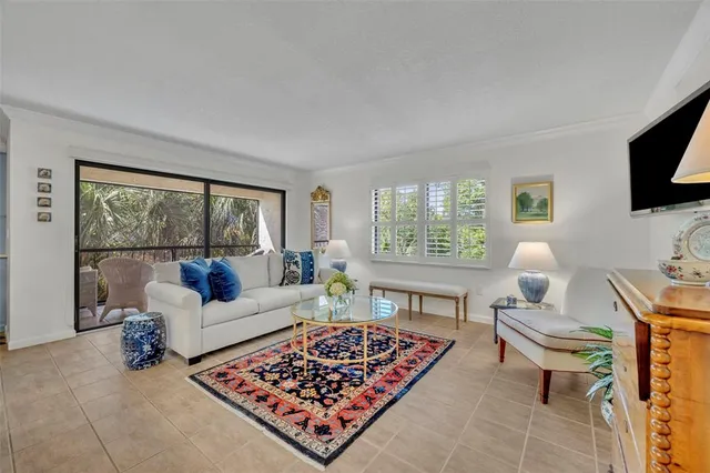 $550,000 | 535 North Interlachen Avenue, Unit 203, Winter Park, FL 32789