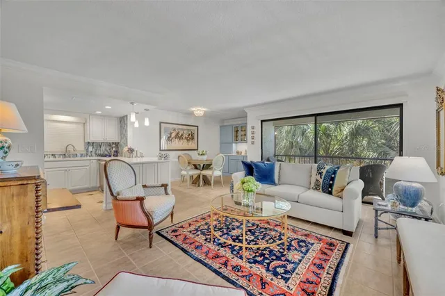 $550,000 | 535 North Interlachen Avenue, Unit 203, Winter Park, FL 32789