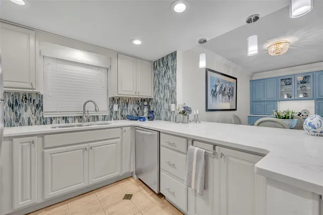 $550,000 | 535 North Interlachen Avenue, Unit 203, Winter Park, FL 32789