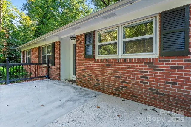 a view of front door and porch