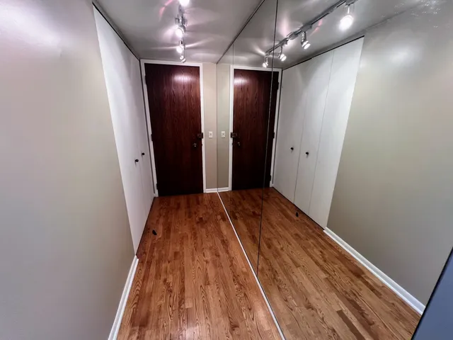 $2,695 | 6033 North Sheridan Road, Unit 8G, Chicago, IL 60660