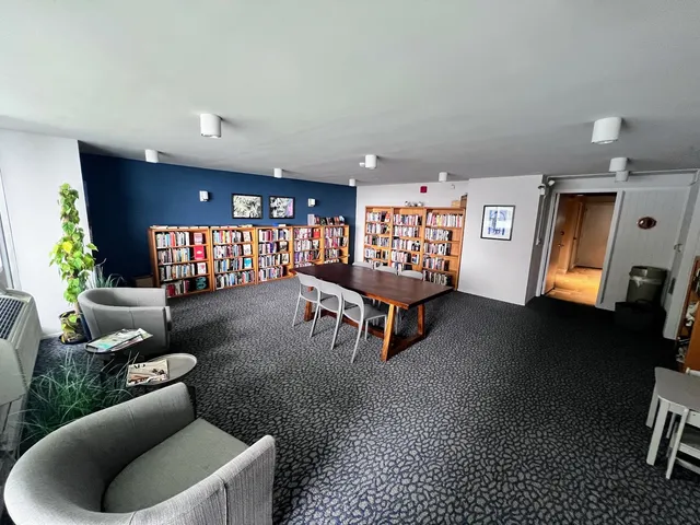 $2,695 | 6033 North Sheridan Road, Unit 8G, Chicago, IL 60660