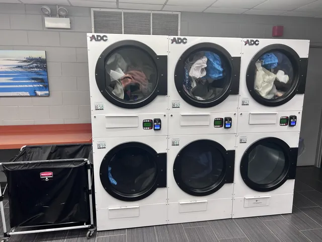 $2,695 | 6033 North Sheridan Road, Unit 8G, Chicago, IL 60660