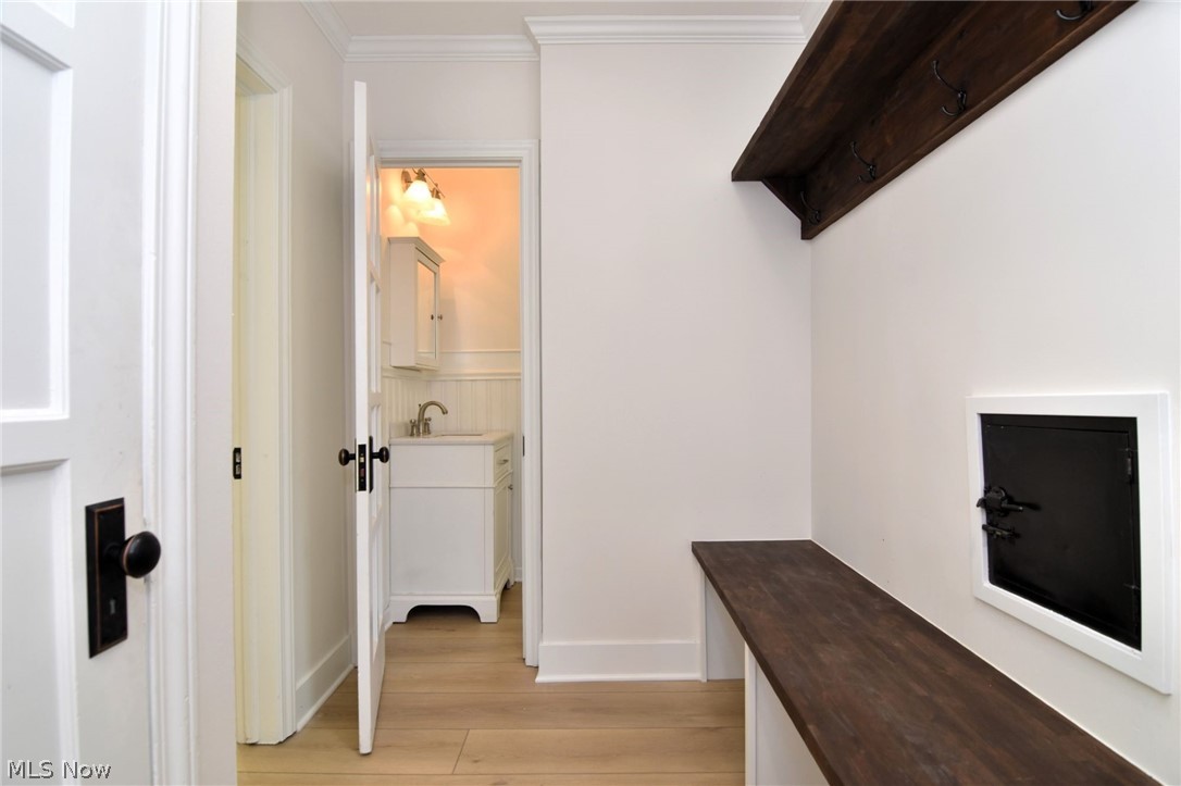 2564 Fenwick Road Cleveland, OH 44118 - Photo 19 of 46 Gallery Image 19