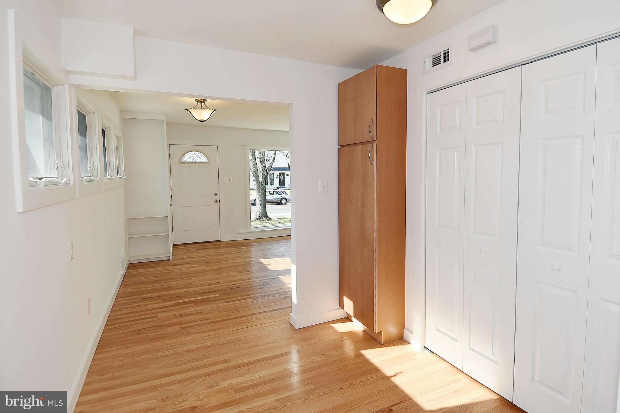 6913 Quander Road Alexandria, VA 22307 - Photo 8 of 30 Interior (General)