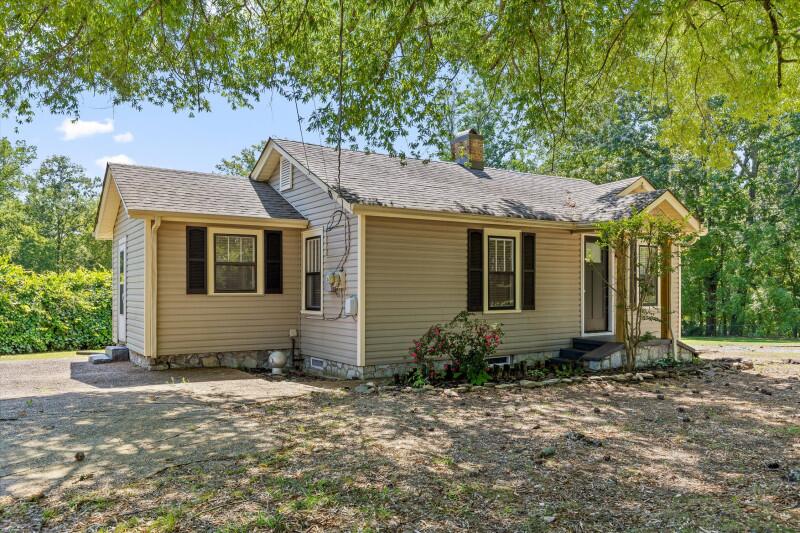 222 Frawley Road Chattanooga, TN 37412 - Photo 2 of 37 Photo 2 of House For Sale at 222 Frawley