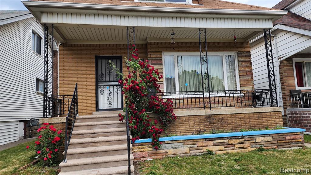 12020 Charest Street, Unit 2 Hamtramck, MI 48212 - Photo 1 of 21