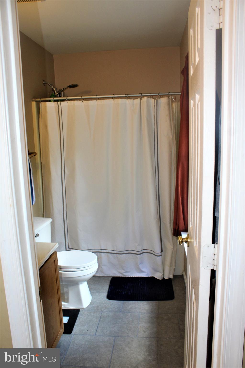 112 Remount View Road Front Royal, VA 22630 - Photo 25 of 50 Master Bathroom