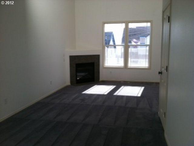 14081 Southwest Viewpoint Court Portland, OR 97224 - Photo 2 of 10 Gallery Image 2