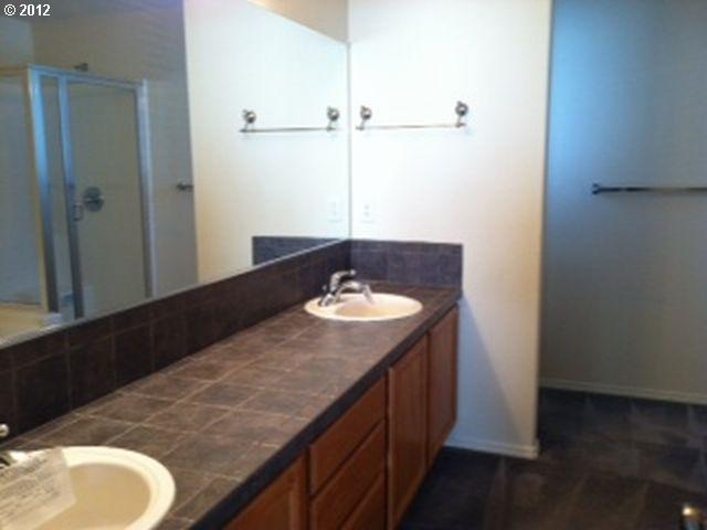 14081 Southwest Viewpoint Court Portland, OR 97224 - Photo 7 of 10 Gallery Image 7