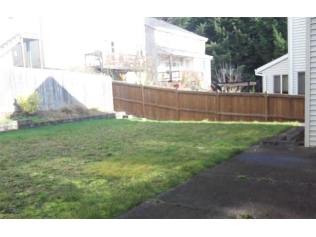 14081 Southwest Viewpoint Court Portland, OR 97224 - Photo 9 of 10 Gallery Image 9