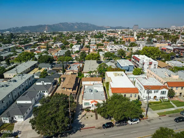 $1,199,000 | 407 South Verdugo Road, Glendale, CA 91205