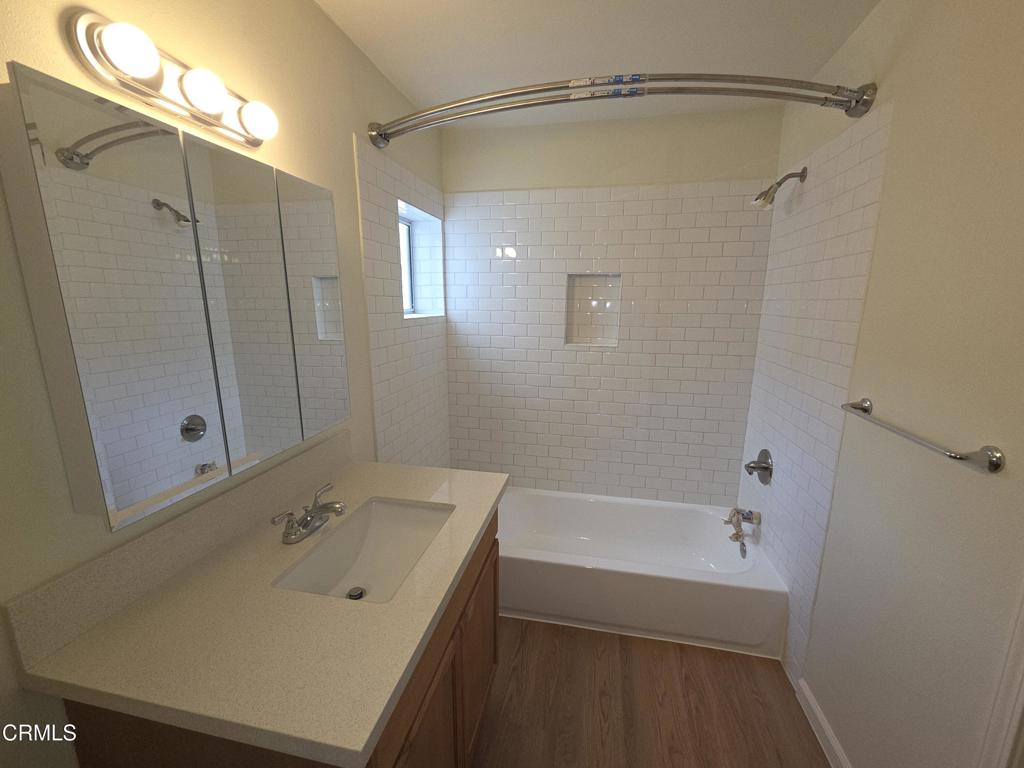 407 South Verdugo Road Glendale, CA 91205 - Photo 28 of 44 1 bathroom 2