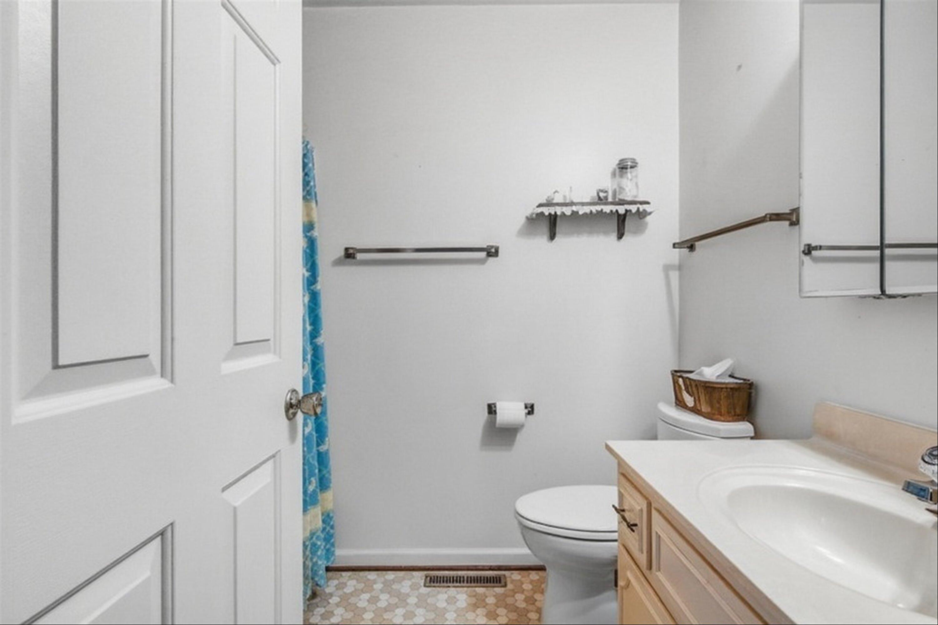 570 Mirey Branch Road Boones Mill, VA 24065 - Photo 15 of 43 Primary Suite #2 Main Lvl