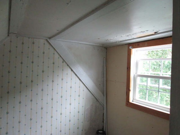 21 Wenham Road Carver, MA 02330 - Photo 7 of 11 Gallery Image 7