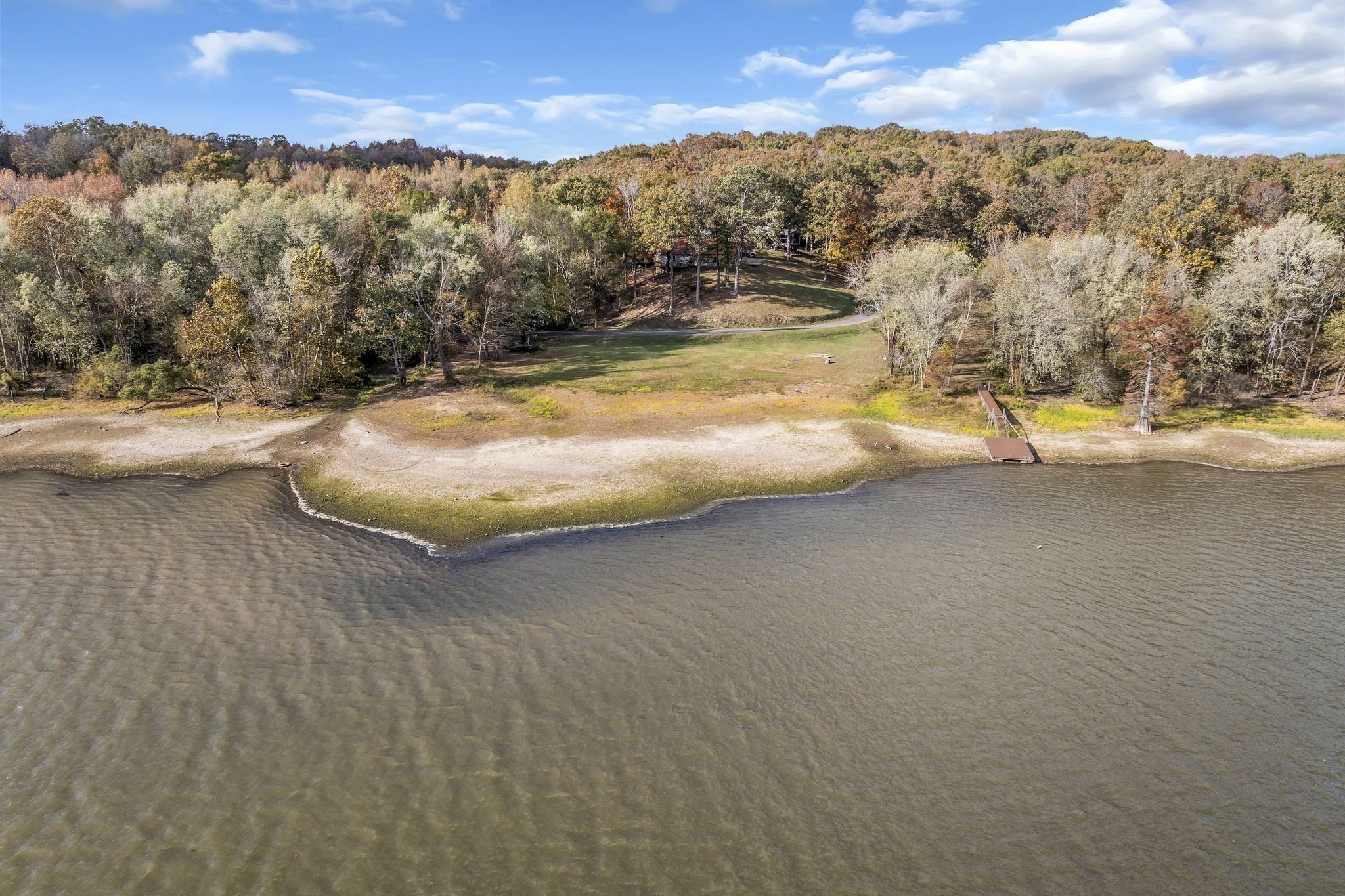 90 Bluff Point Lane Waverly, TN 37185 - Photo 52 of 60 a view of a city