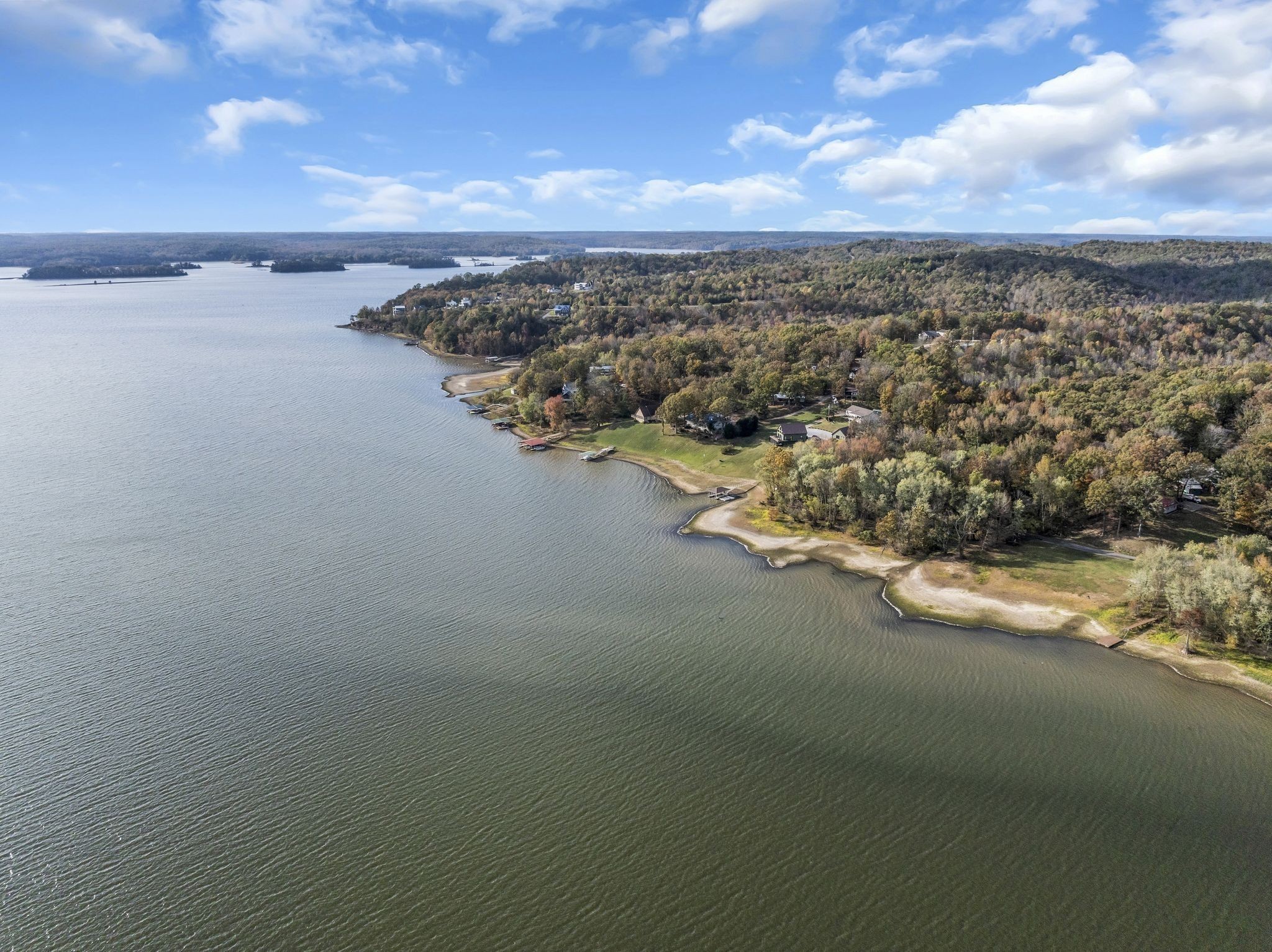 90 Bluff Point Lane Waverly, TN 37185 - Photo 8 of 60 a view of an ocean and mountain