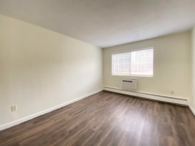 $1,707 | 383 Huse Road, Unit 36, Manchester, NH 03103