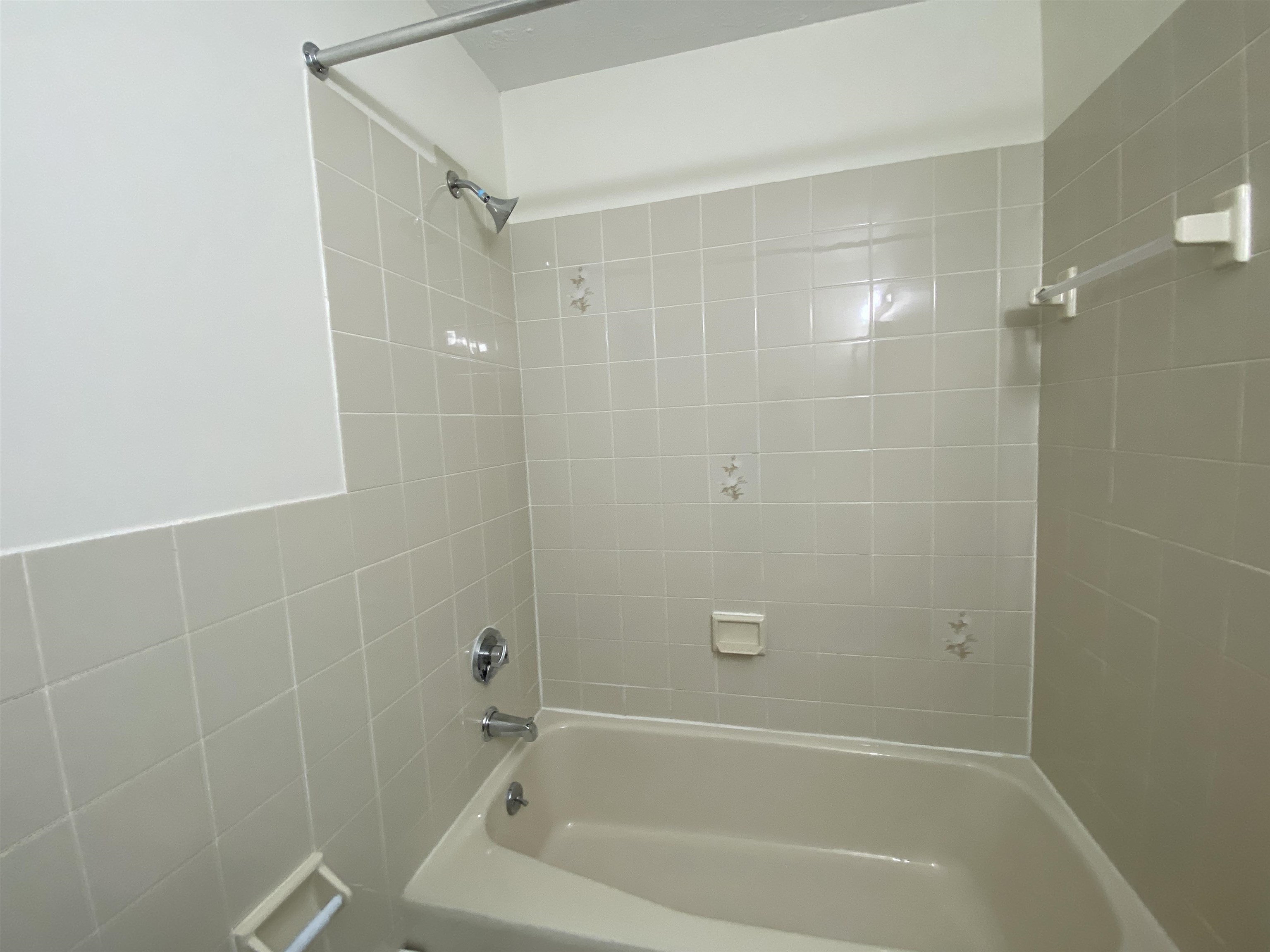 383 Huse Road, Unit 36 Manchester, NH 03103 - Photo 22 of 37