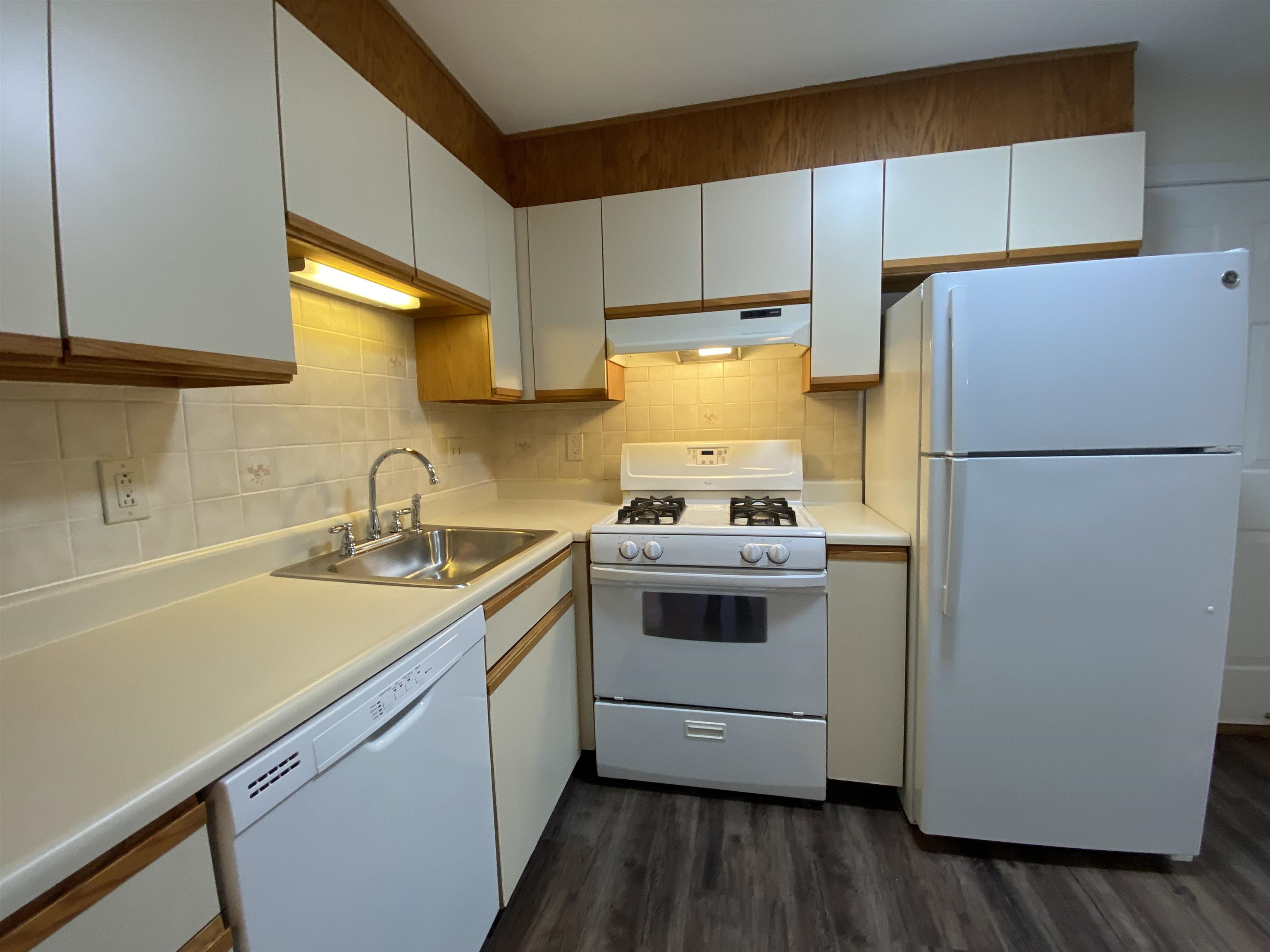 383 Huse Road, Unit 36 Manchester, NH 03103 - Photo 7 of 37