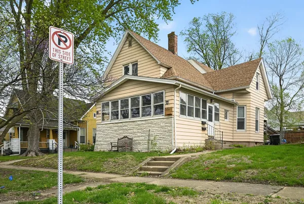 $154,000 | 1003 North Lee Street, Bloomington, IL 61701