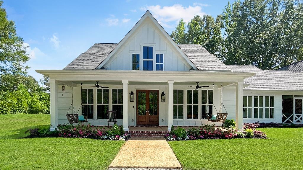 335 Blain Road Rossville, TN 38066 - Photo 2 of 38 front view of a house with a yard