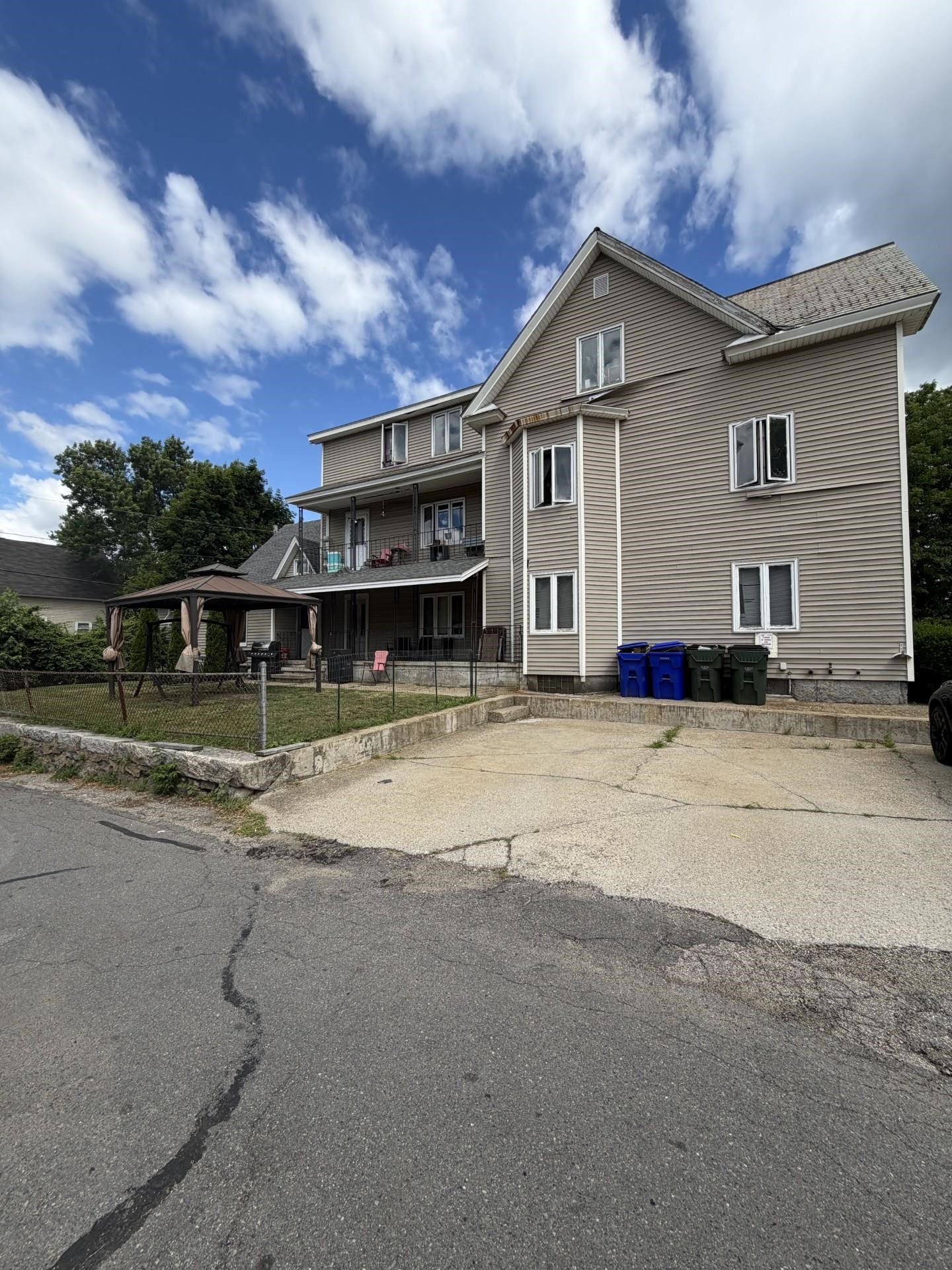 806 Union Street Manchester, NH 03104 - Photo 2 of 3