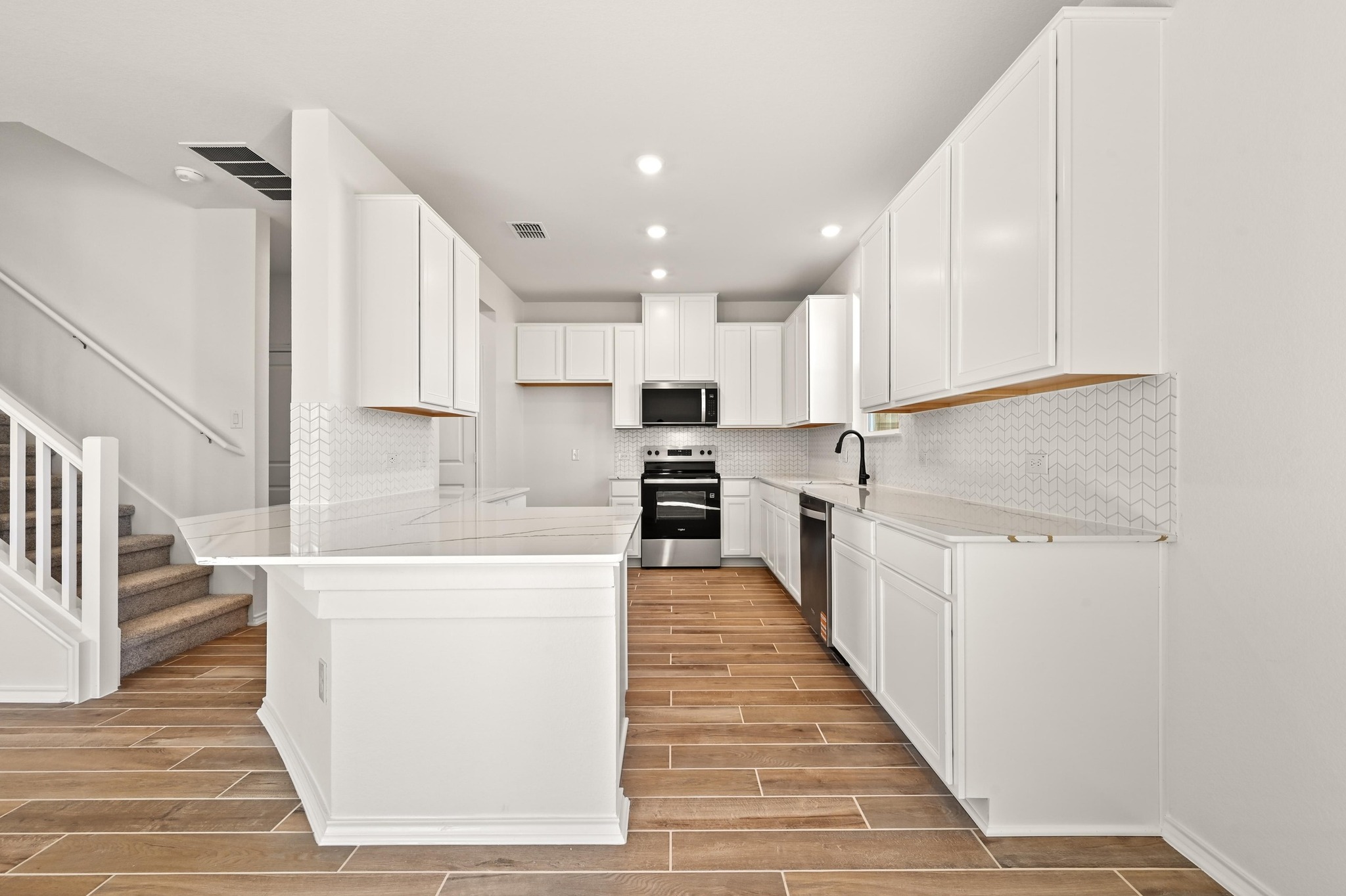 12104 Cantabria Road Austin, TX 78748 - Photo 9 of 31