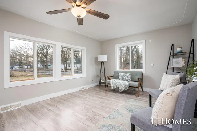 $129,900 | 3220-3224 Jefferson Street, Muskegon, MI 49444