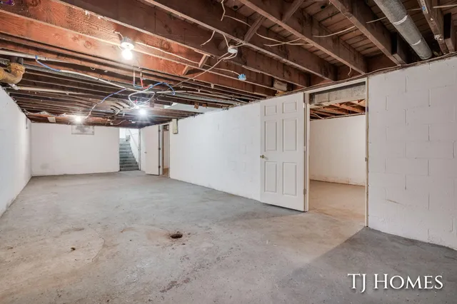 $129,900 | 3220-3224 Jefferson Street, Muskegon, MI 49444