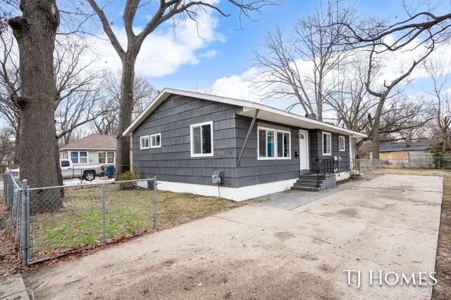 $129,900 | 3220-3224 Jefferson Street, Muskegon, MI 49444