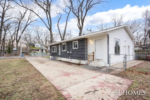 $129,900 | 3220-3224 Jefferson Street, Muskegon, MI 49444