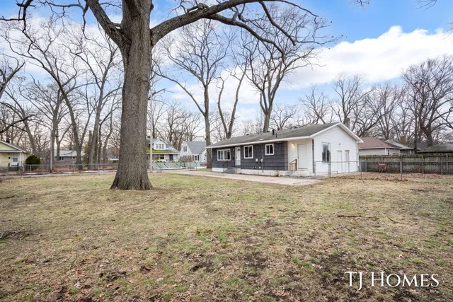 $129,900 | 3220-3224 Jefferson Street, Muskegon, MI 49444