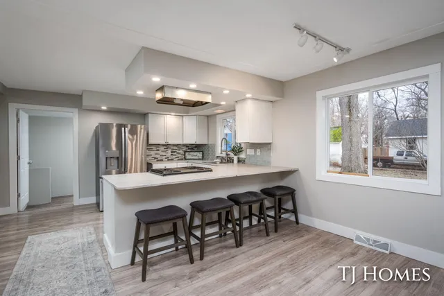 $129,900 | 3220-3224 Jefferson Street, Muskegon, MI 49444