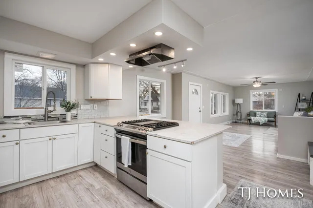 $129,900 | 3220-3224 Jefferson Street, Muskegon, MI 49444